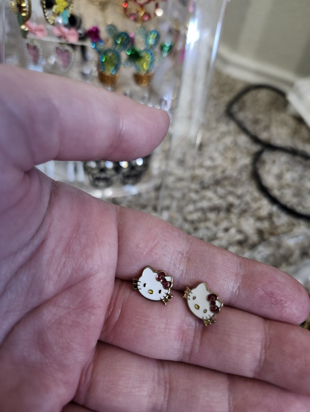 Hello Kitty Gold Tone Enamel Stud Earrings - White and Pink